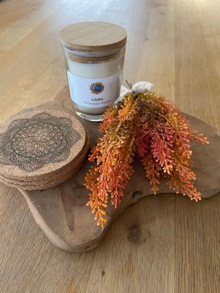 🍂 Když mi kamarádka poslala tuhle fotku, úplně mě to zahřálo u srdce. Svíčka Láska si našla své místo🕯️ Nikdy dopředu...