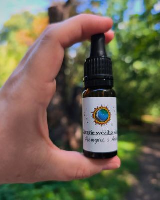 ✨ Co se v ní ukrývá – Energie svěžího vánku 🌬️ Energie svěžího vánku přichází přesně ve chvíli, kdy je toho kolem i uvnitř...