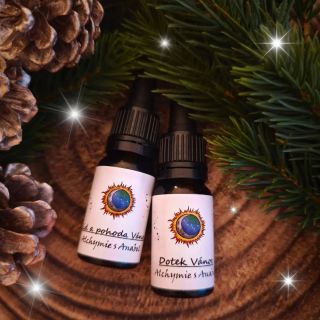 ✨ Vánoční esence jsou tady. A každá nese jinou energii a vzpomínku... ❄️ Dotek Vánoc Esence zimy, jehličí, sněhu a...